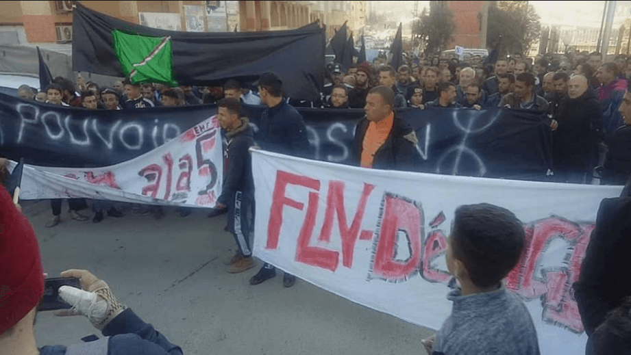 VIDÉO. Béjaia : manifestation contre le 5e mandat à Kherrata