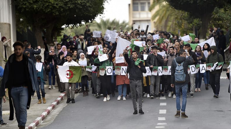 Marches des étudiants : un camouflet aux organisations estudiantines pro-pouvoir