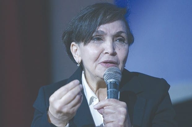 Fatiha Benabou : « Il faut compter au moins deux ans de prolongation de mandat »