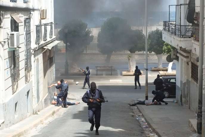 En réponse aux manifestations, les pro-Bouteflika rappellent la décennie noire de l’Algérie et la Syrie