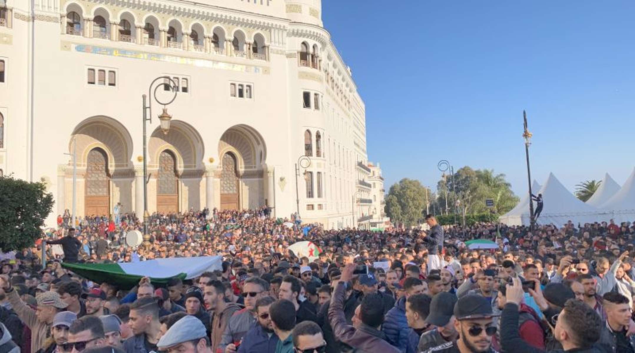 Le FFS appelle à participer massivement aux manifestations contre le 5e mandat