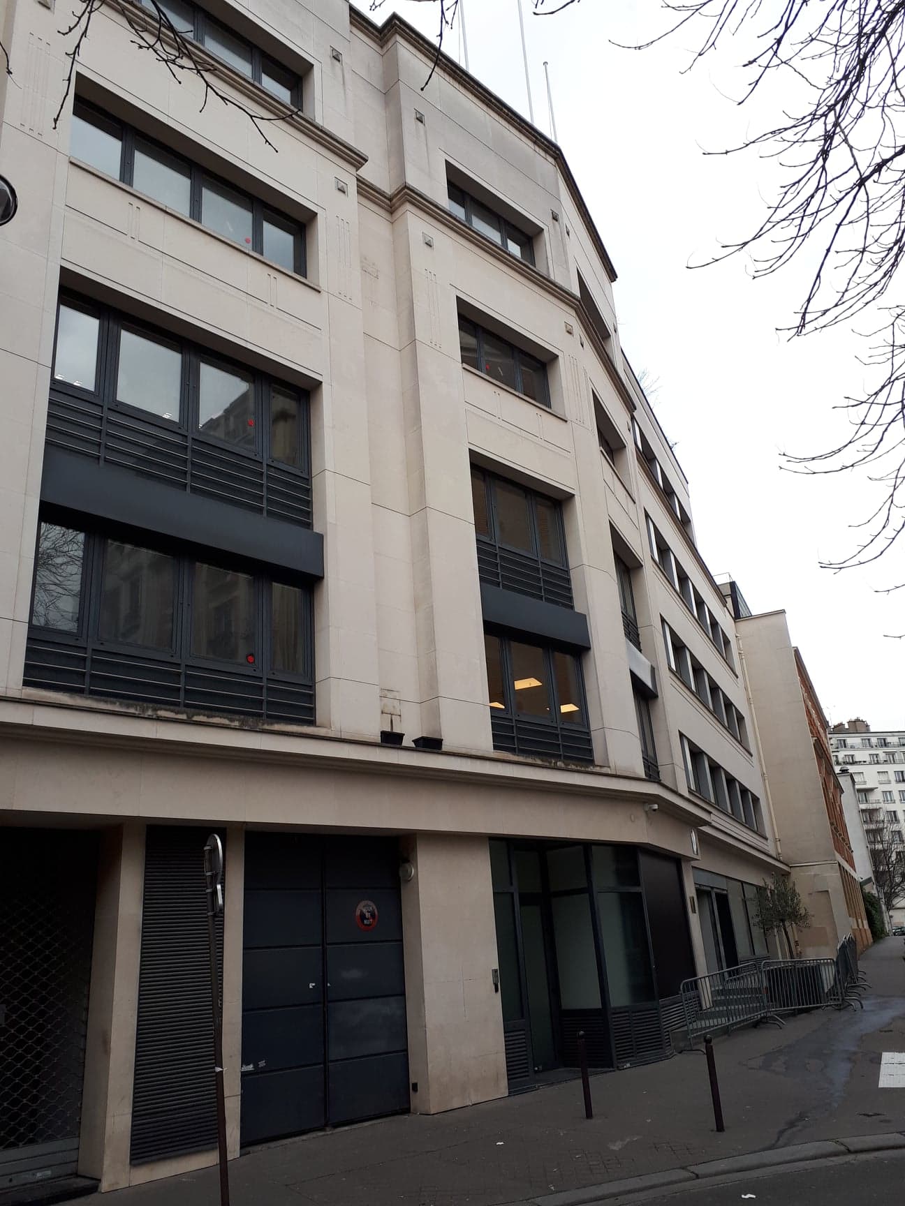 Le consulat général d'Algérie à Paris déménage de nouveau — TSA