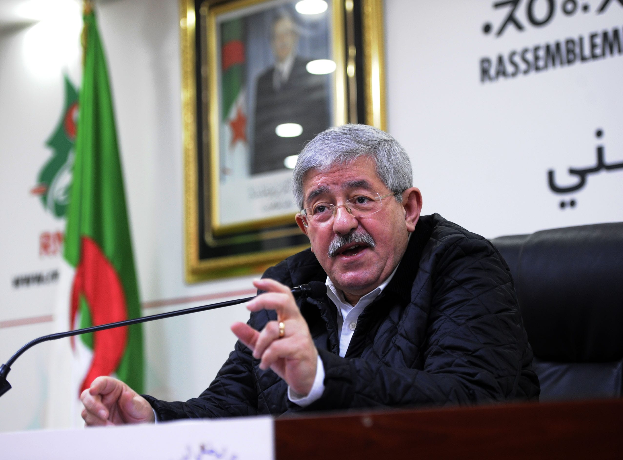 Ahmed Ouyahia : « L’État a prouvé par le passé qu’il peut maîtriser la rue »