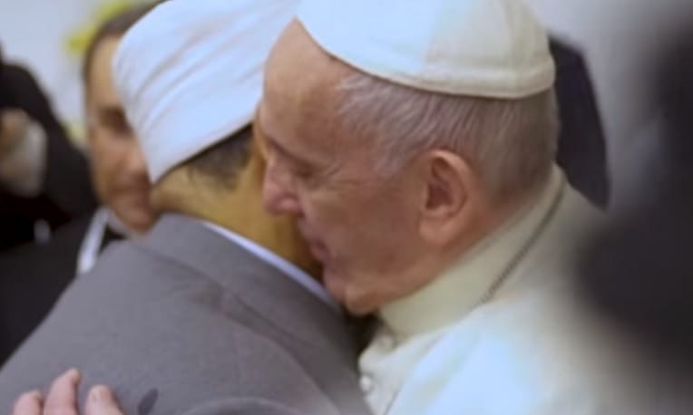 Le pape et l&rsquo;imam d&rsquo;Al-Azhar appellent à la fraternité et à la liberté de croyance