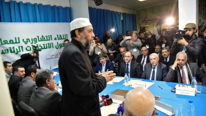 L’opposition appelle l’armée à « protéger » les citoyens, fait l’impasse sur l’élection