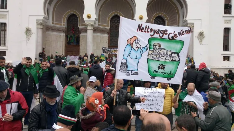 Cinquième vendredi de mobilisation contre le régime et pour la démocratie