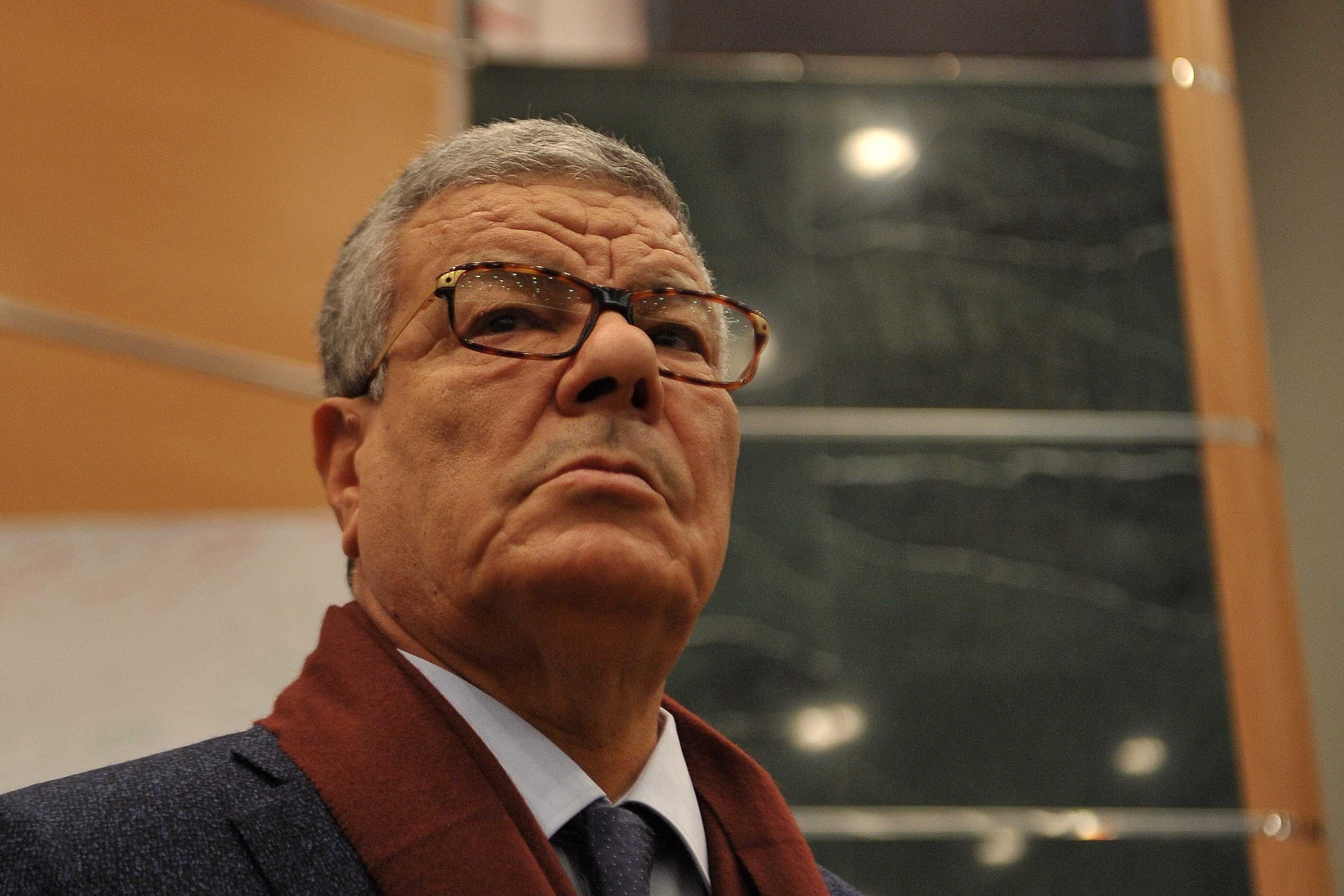 Sortie de Amar Saâdani : la guerre des clans fait toujours rage