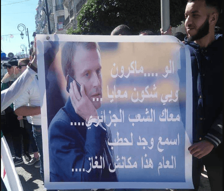 Un slogan, une explication : « Allo Macron, prépare le bois, il n’y aura pas de gaz cette année »