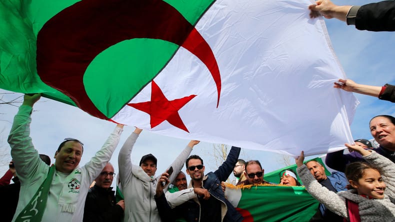 Une feuille de route pour la réappropriation de l’État par le peuple algérien