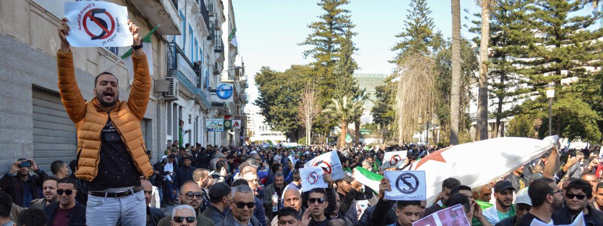 La rue a tranché : le système Bouteflika est fini et la transition c’est maintenant