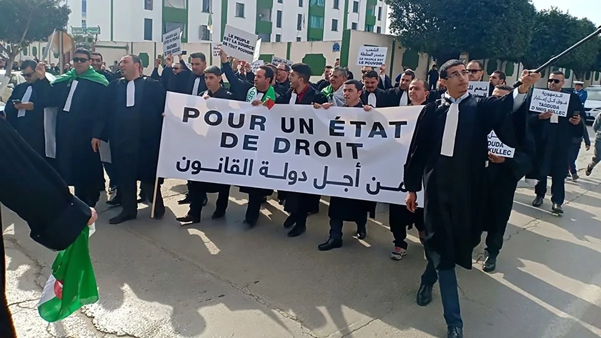 Une première : des magistrats rejoignent le mouvement populaire contre le 5e mandat