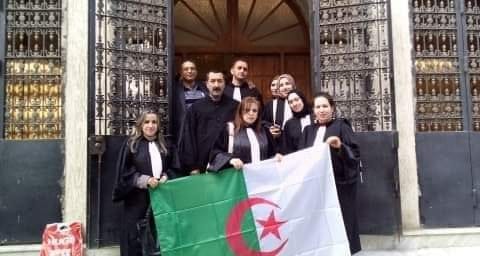 Les avocats demandent le report de la présidentielle et la mise en place d’un gouvernement de transition