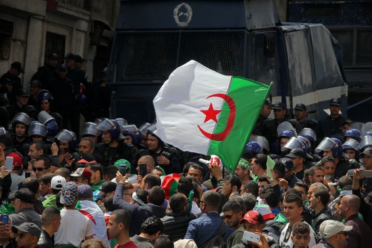 L’éveil national de février 2019 ou comment rompre en visière avec « l’ancien régime »