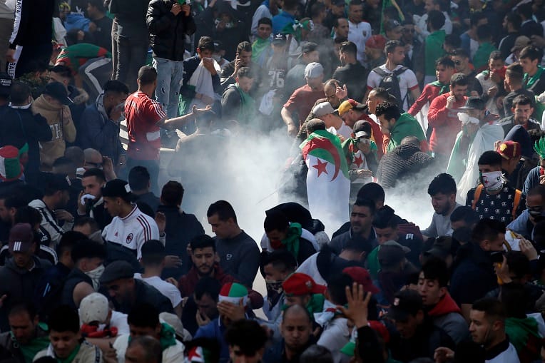 Blessé vendredi dernier, un jeune manifestant est mort aujourd’hui