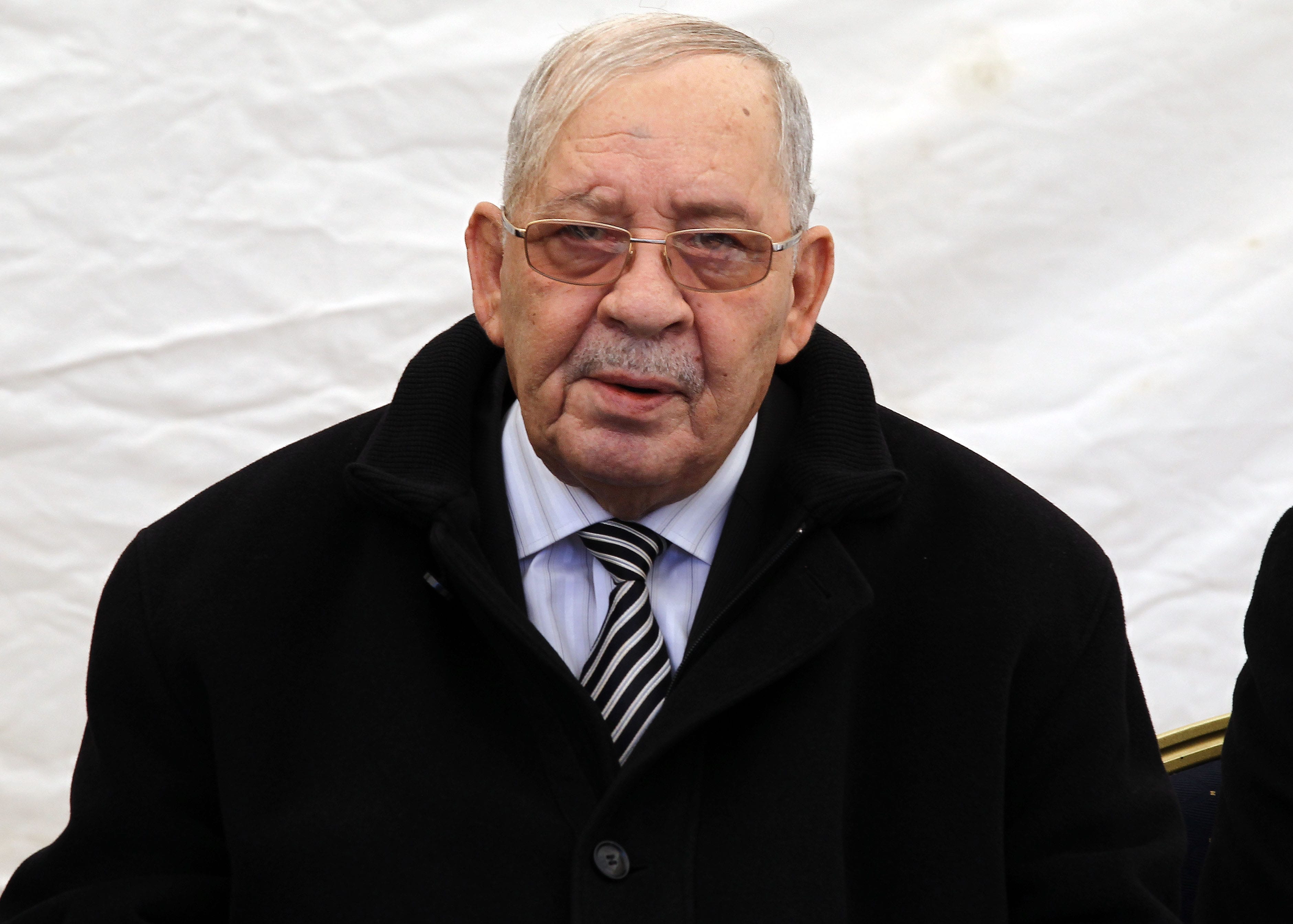 Période de transition : l’armée dans le piège de l’article 102