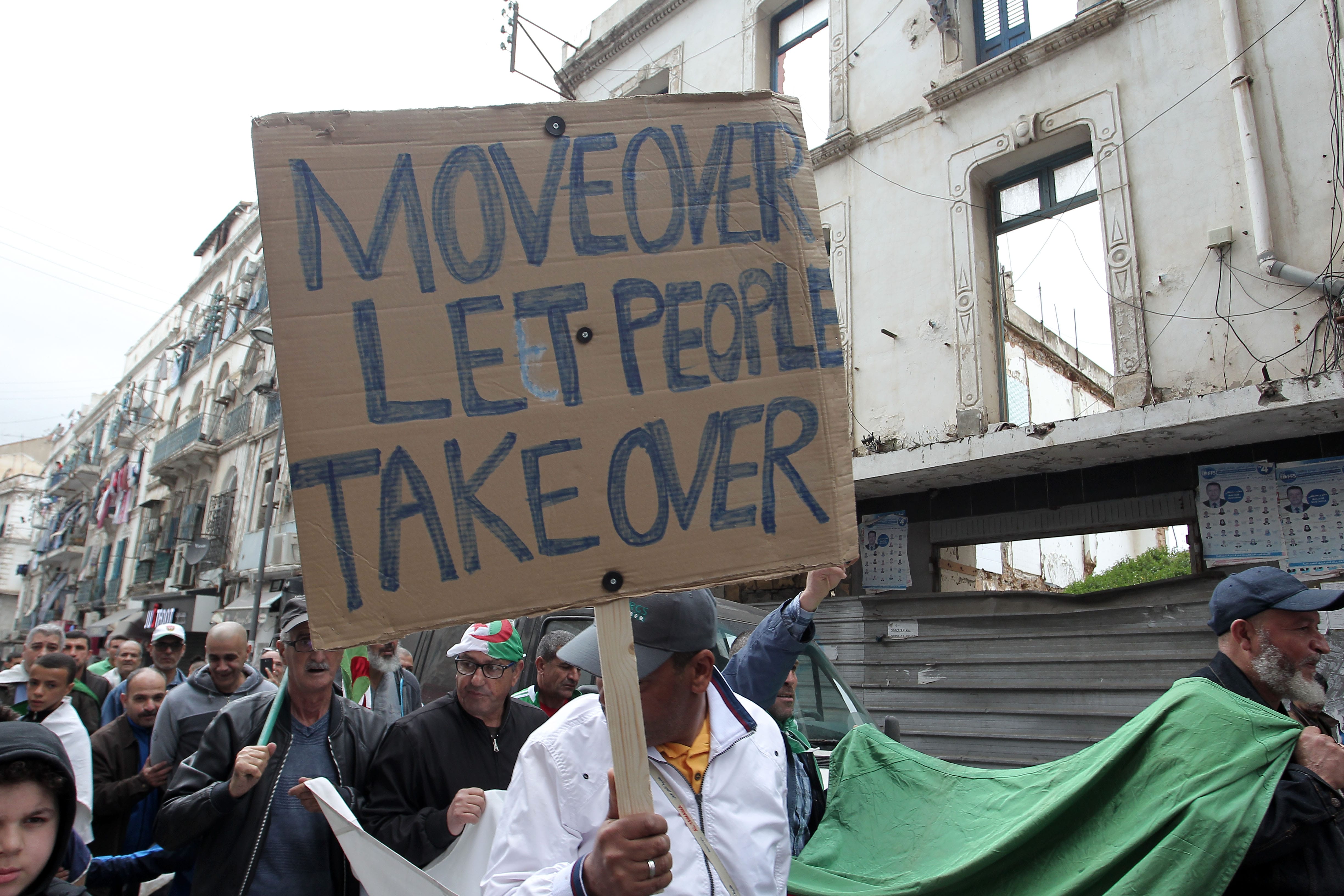 Le mouvement populaire face à l’entêtement du pouvoir