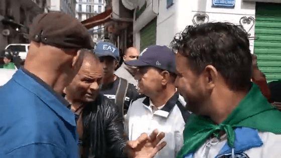 Les débats politiques publics, la nouveauté des marches du vendredi