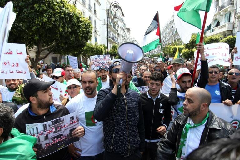 À Alger, des manifestants déterminés pour le dixième acte de leur mouvement