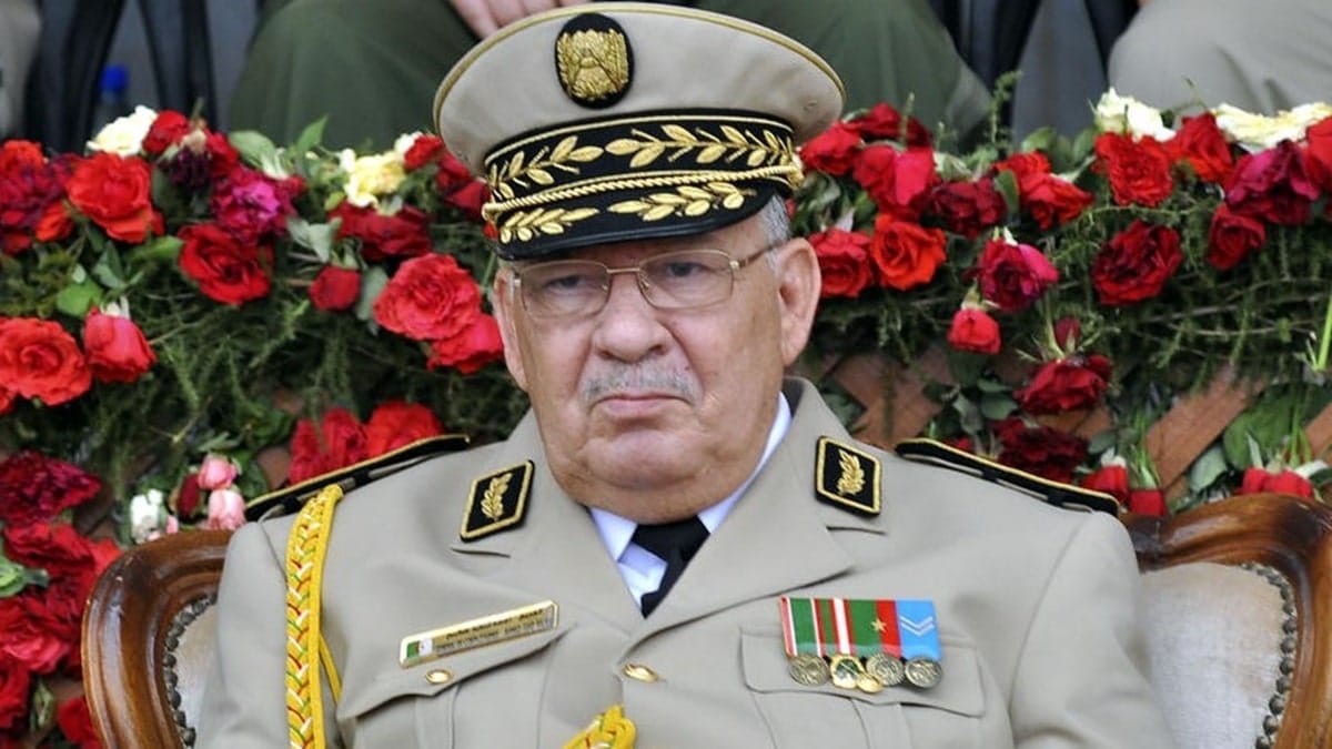 VIDÉO. Gaid Salah : « L’armée garantit la sécurité et la stabilité de l’Algérie »