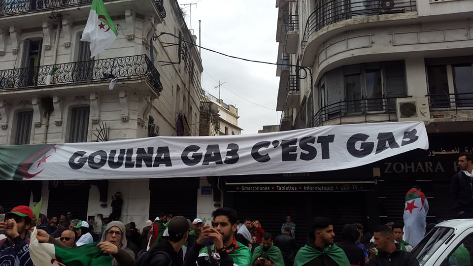 La révolte se poursuit, premier vendredi sans Bouteflika