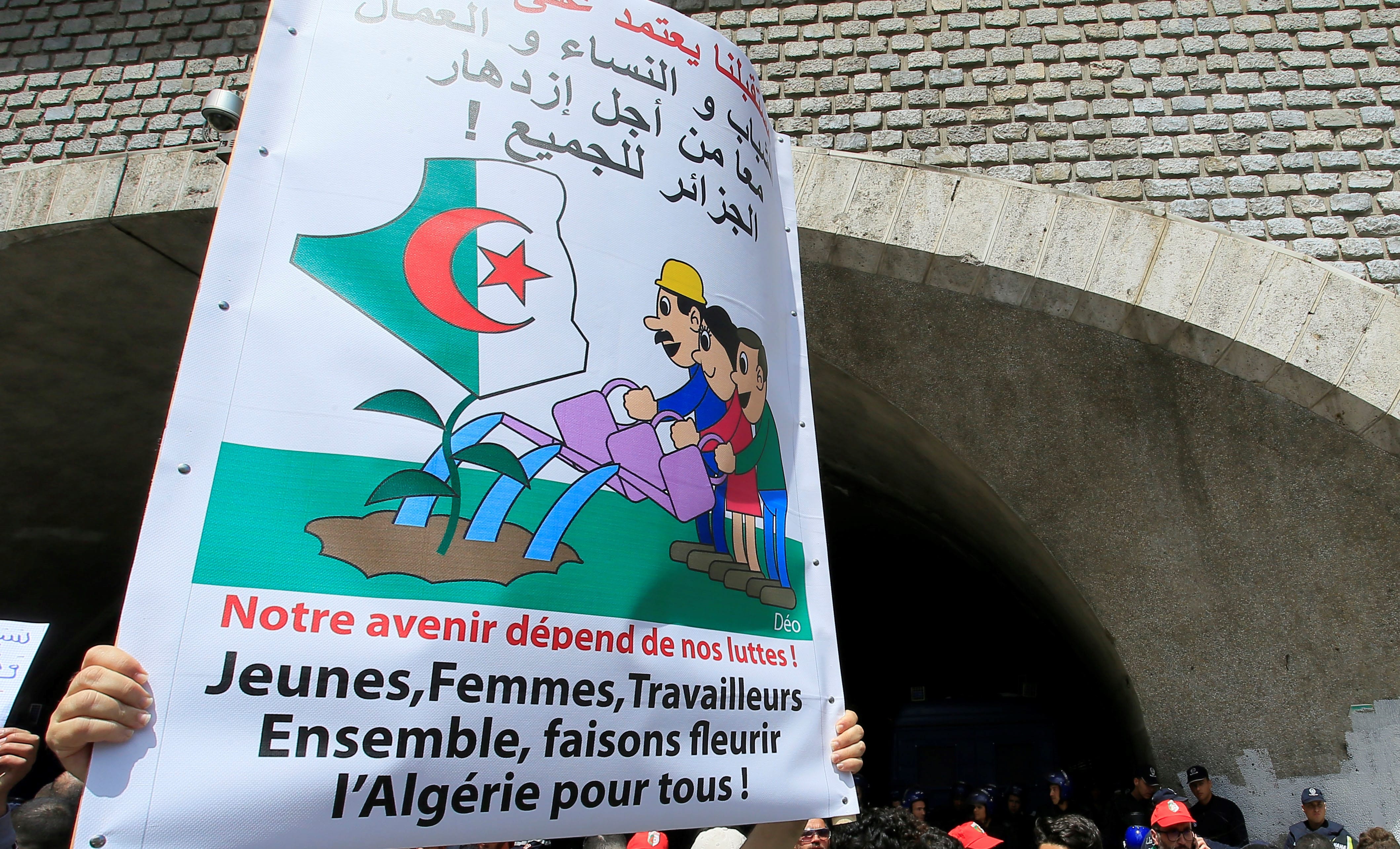 Un collectif appelle à « l’ouverture d’une transition politique »