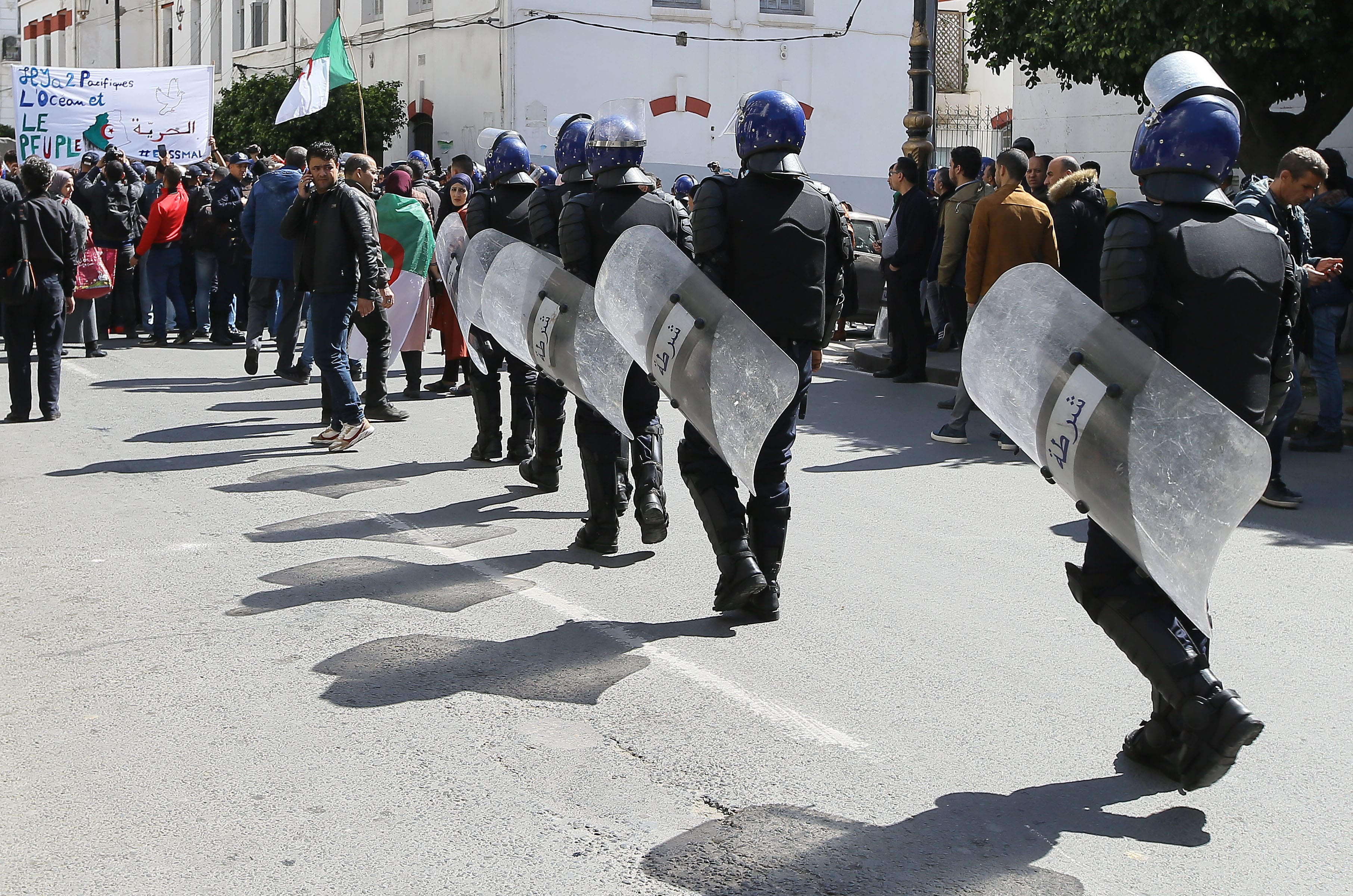 Hirak : « On assiste à un usage disproportionné de la violence »