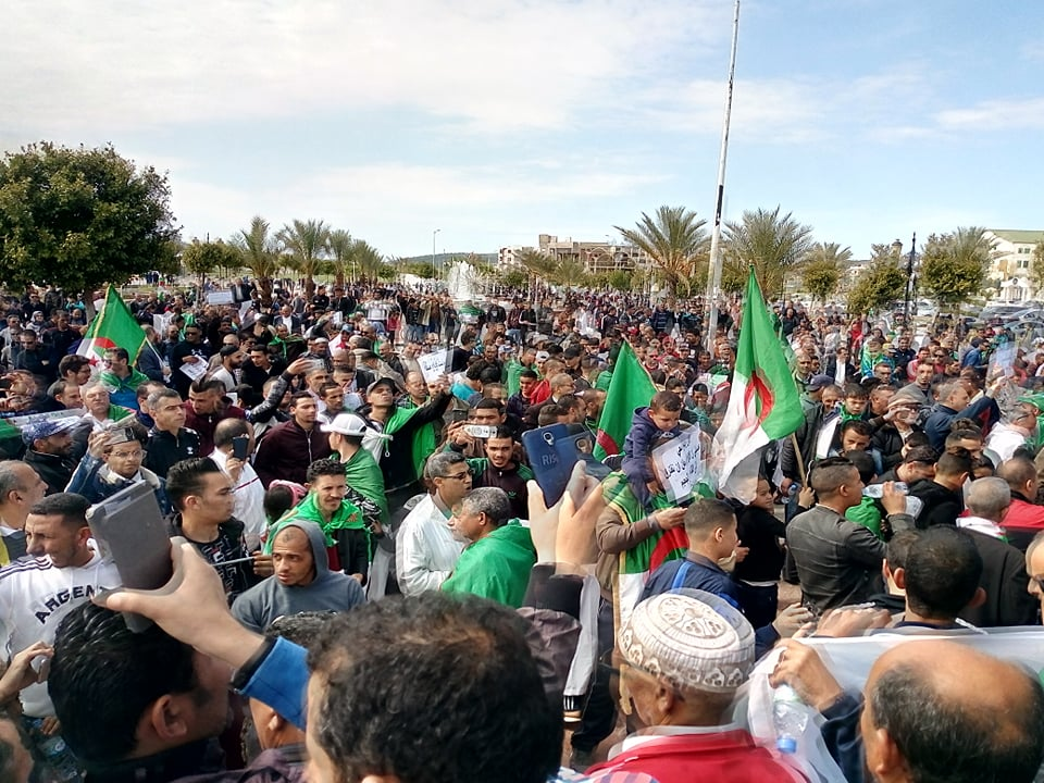 Qui veut saborder le mouvement populaire ?