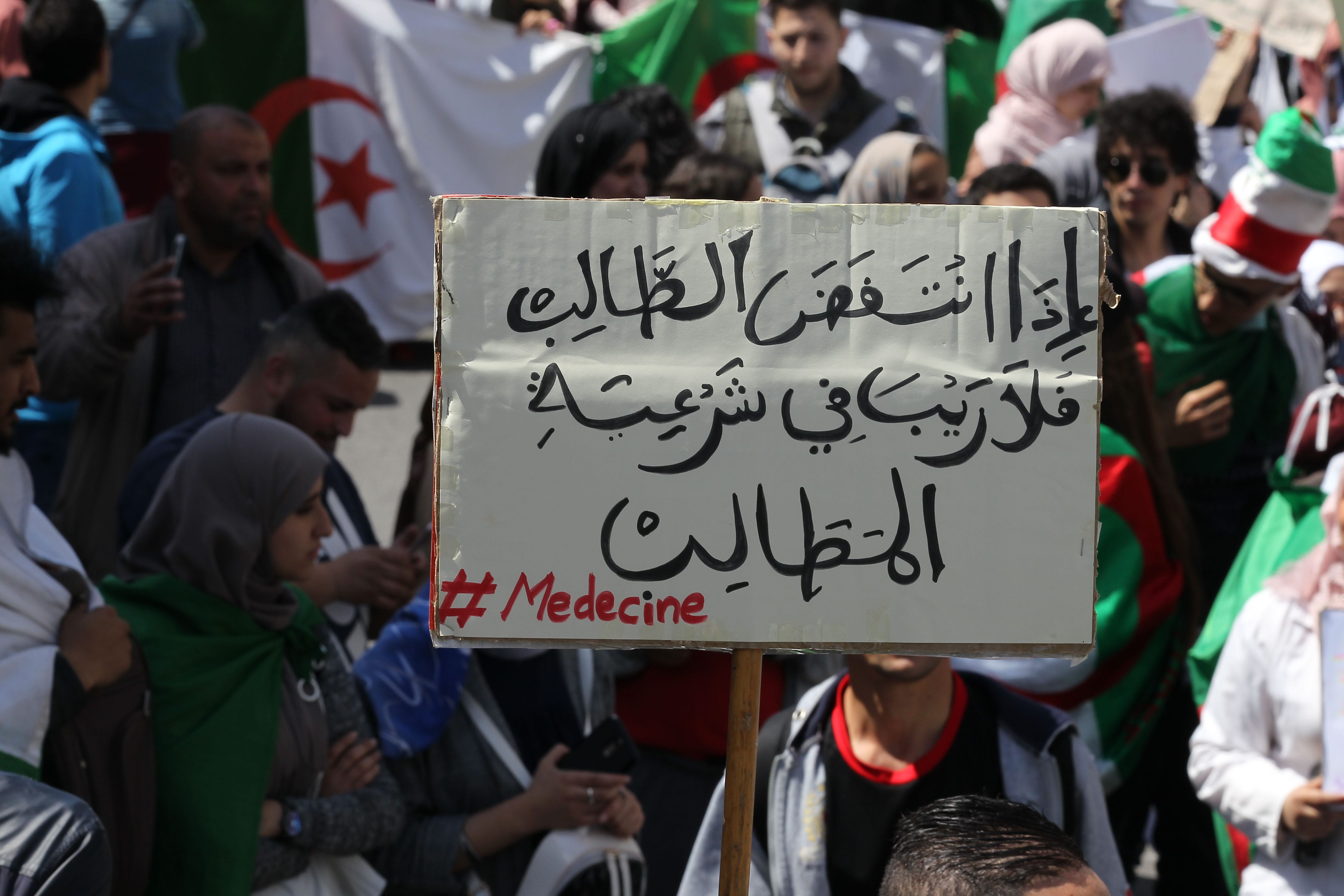 Du printemps berbère au mouvement populaire : les étudiants fer de lance de la contestation politique