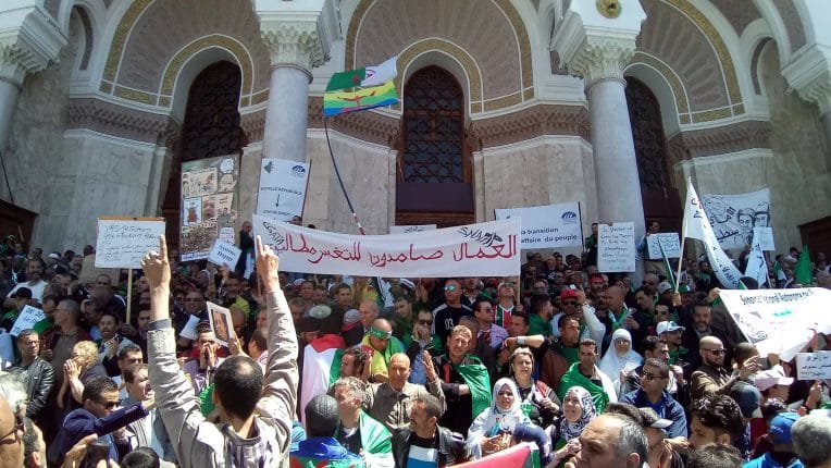 Malgré la répression, les travailleurs marquent le coup : « pas d’élections avec les gangs »