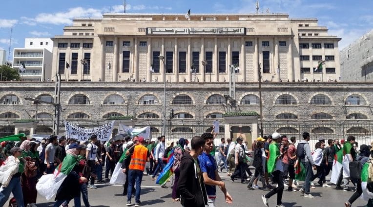 Alger-centre quadrillé par la police pour le 14e mardi des étudiants