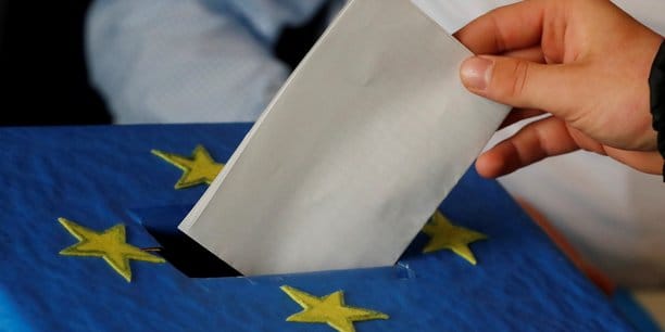 Les Européens aux urnes, poussée attendue des eurosceptiques