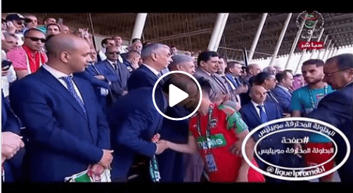 VIDÉO. Les joueurs de la JSMB refusent de serrer la main de Bernaoui