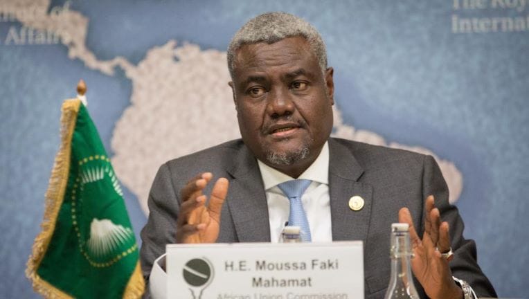 Israël à l’UA : Moussa Faki répond aux contestataires dont l’Algérie