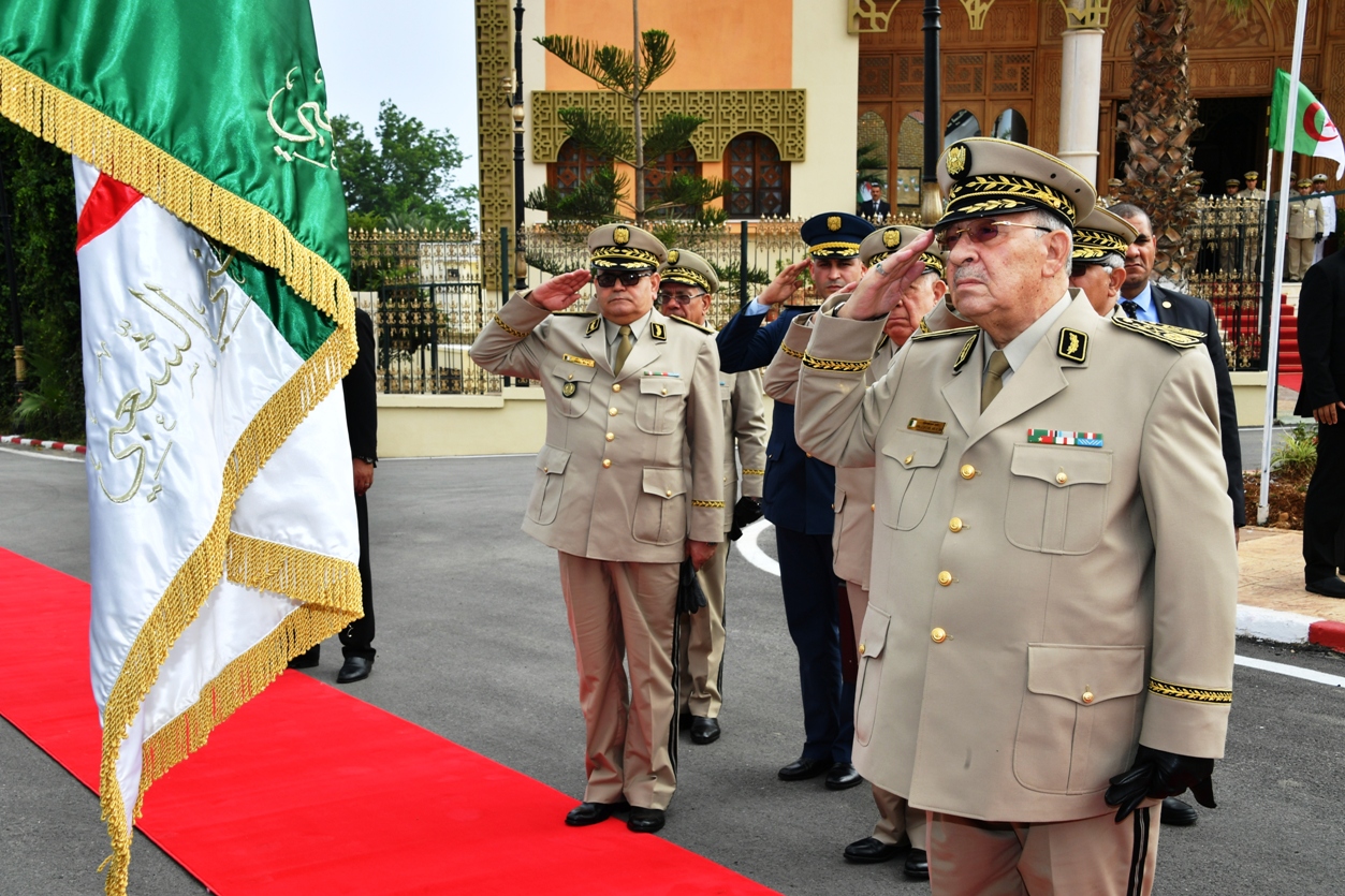 Gaid Salah supervisera à Oran des exercices militaires avec des sous-marins