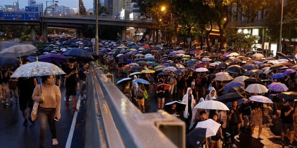 Twitter et Facebook accusent Pékin de chercher à semer la discorde à Hong Kong