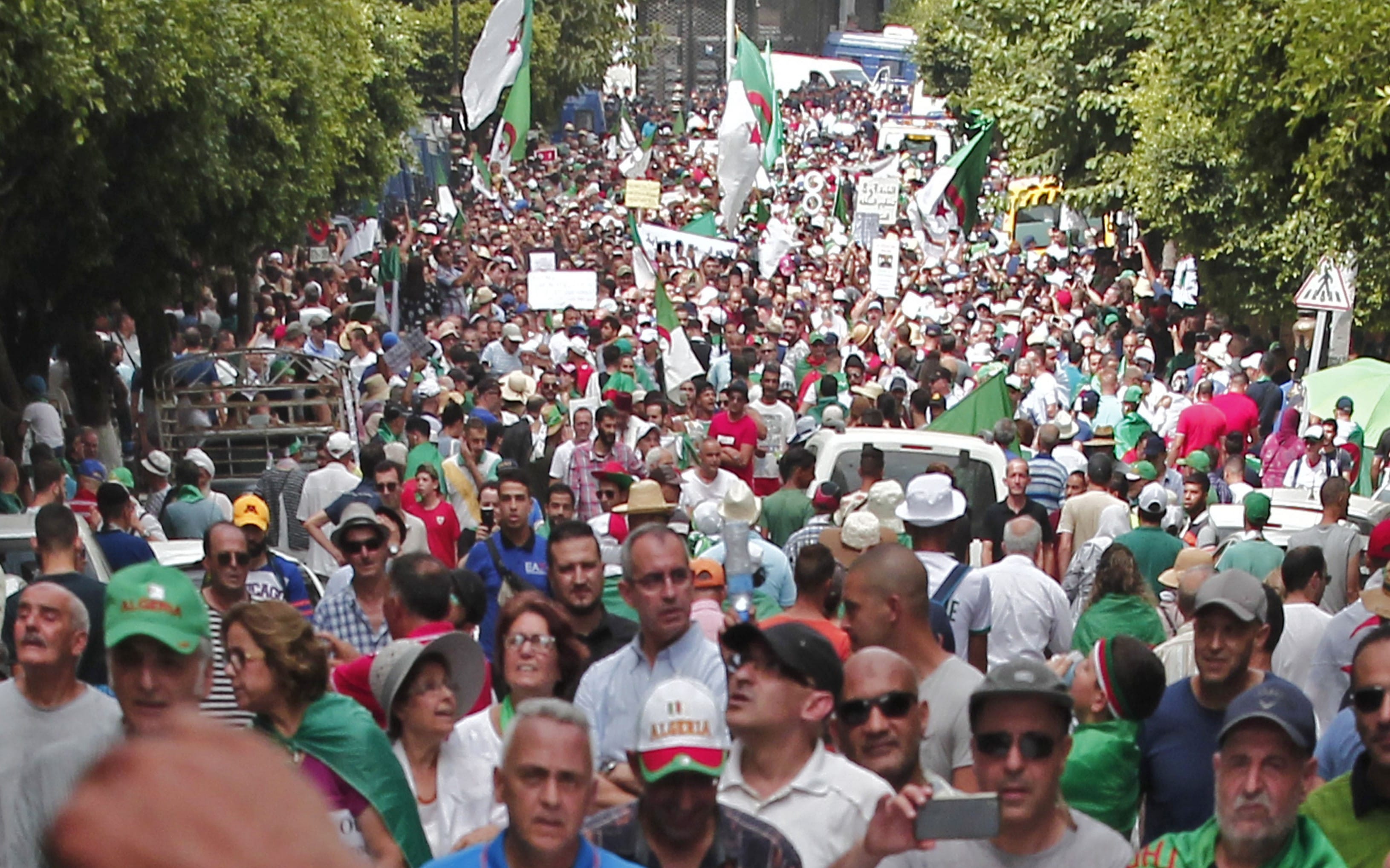 26e vendredi : le Hirak continue