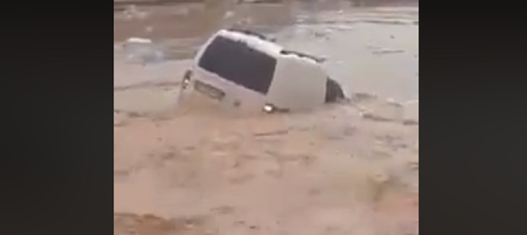 Inondations : un adolescent emporté par la crue à Béchar
