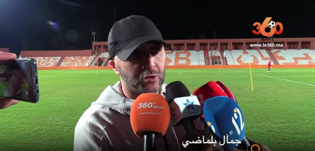 VIDÉO. Belmadi impressionné par la qualité de la pelouse d’un stade marocain
