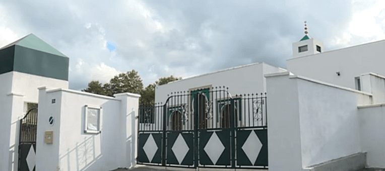 France : fusillade devant une mosquée