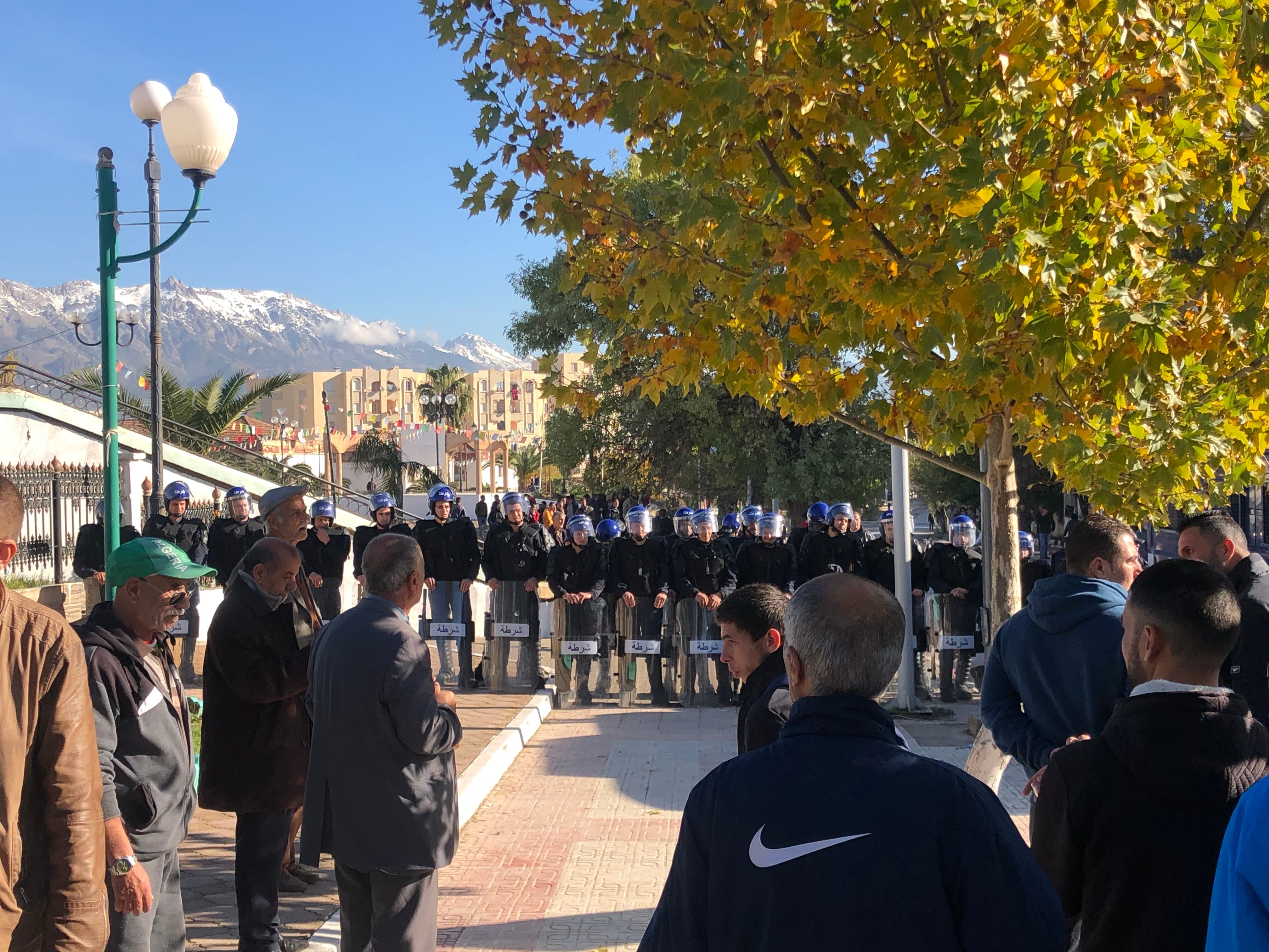 Meeting de Benflis à Bouira : récit d’une journée sous haute tension
