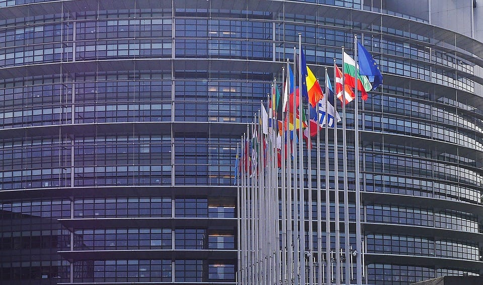 Le Parlement européen demande la libération de tous les détenus d’opinion en Algérie