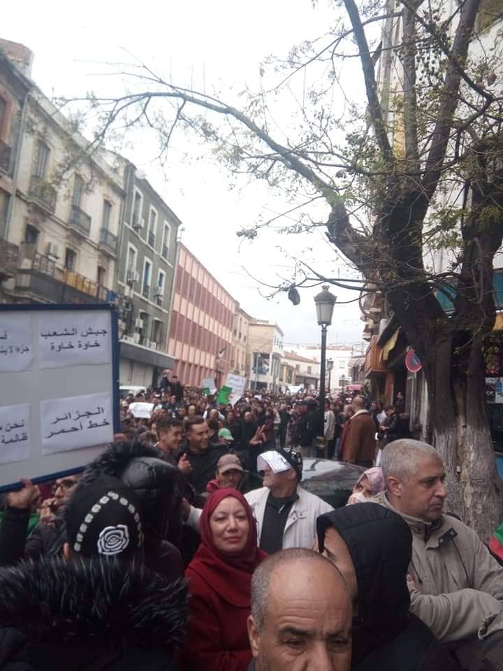 Constantine : marche contre l&rsquo;ingérence étrangère