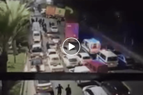 VIDÉO. Accident à Alger entre trois camions porte-conteneurs