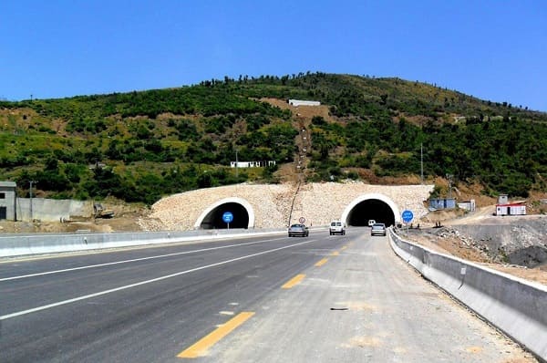 Autoroute est-ouest : le tunnel de Djebahia partiellement fermé, trafic dévié sur la RN 5