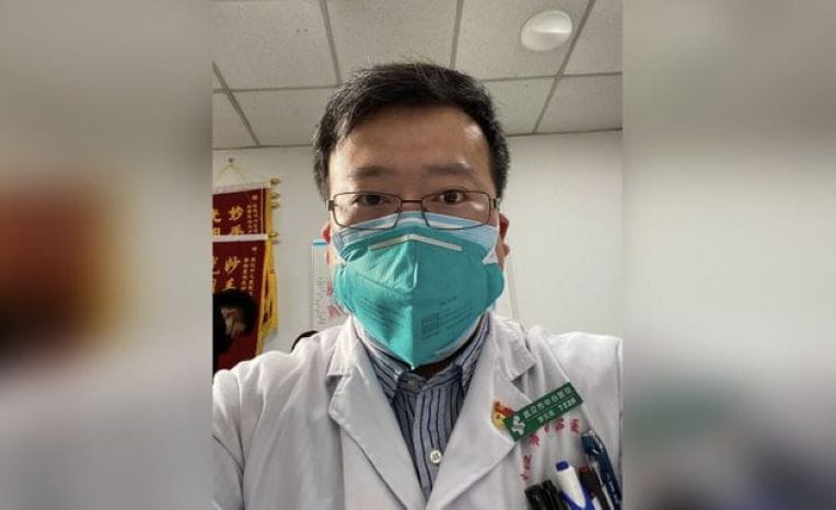Coronavirus : la mort de Li, le médecin lanceur d’alerte, provoque la colère du peuple chinois