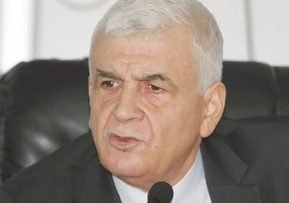 Pétrole: « une situation critique » pour l’économie algérienne, selon Mourad Preure