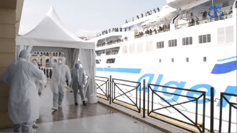 VIDÉO. Port d&rsquo;Alger : accueil sanitaire pour les passagers en provenance de Marseille