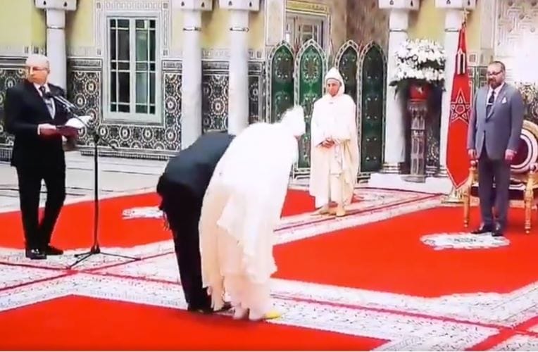 Maroc : suspension du baisemain royal en raison du coronavirus