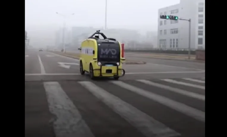 VIDÉO. Coronavirus : un véhicule sans chauffeur pour la livraison à domicile