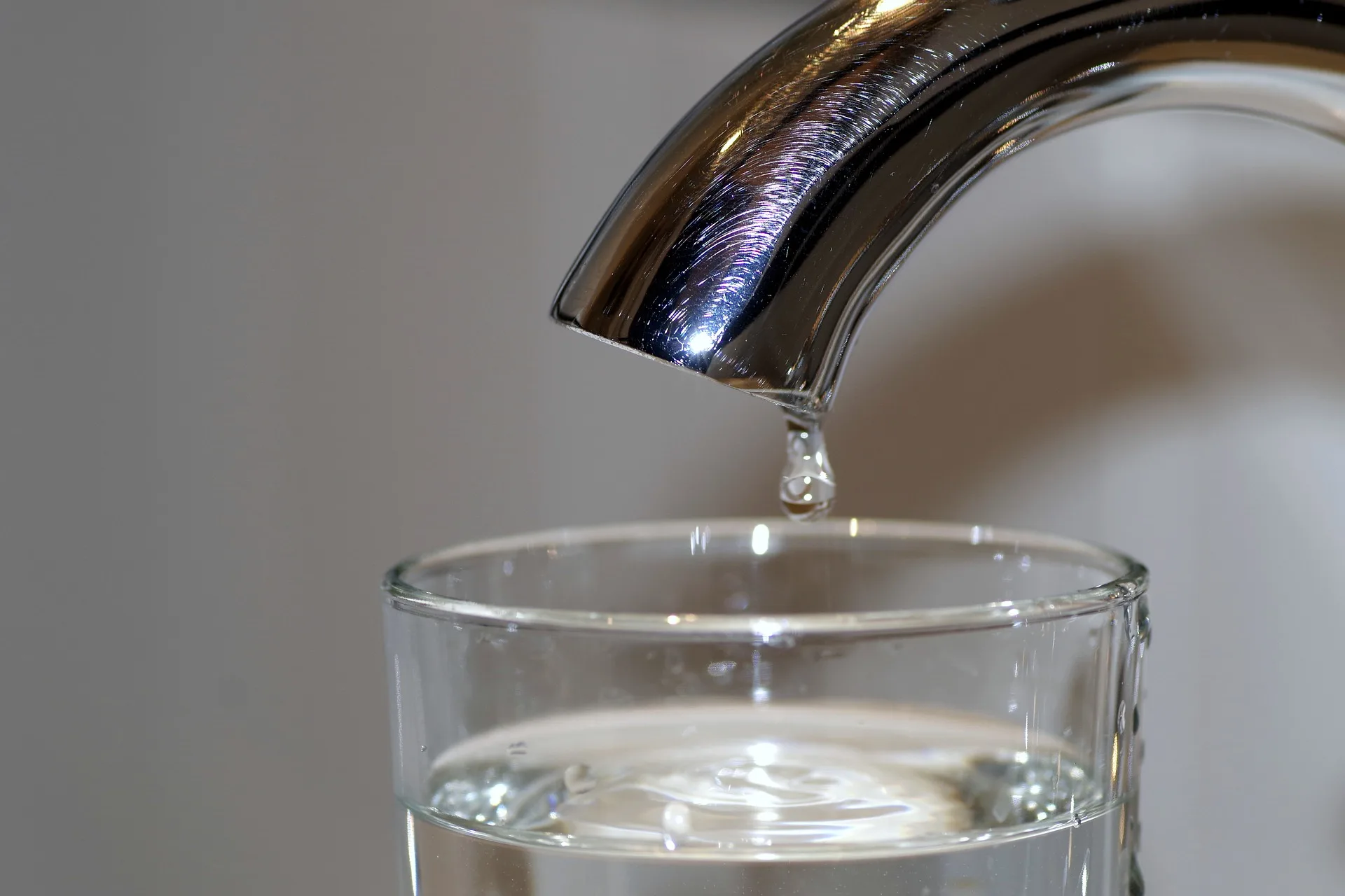 Rationnement de l’eau potable : pourquoi et comment l’ADE va procéder